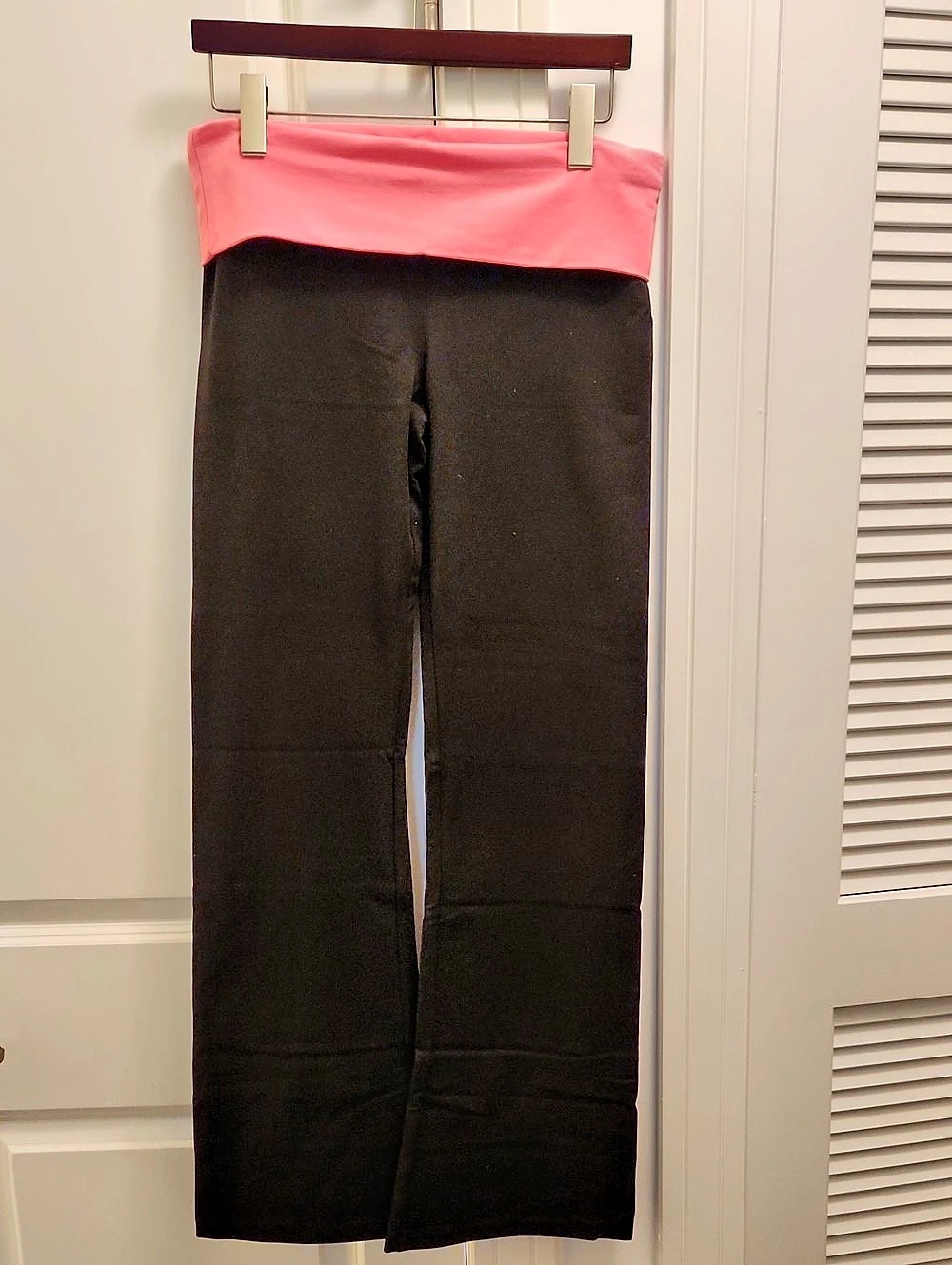 NWOT PINK Victoria's Secret Black & Pink Joggers
